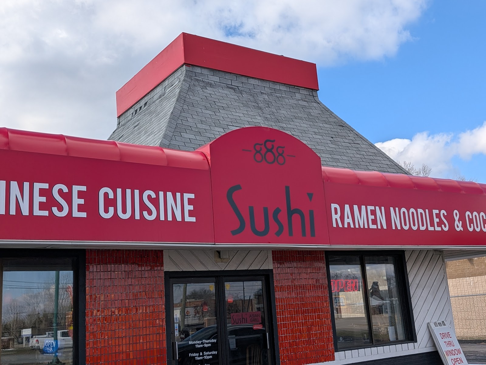 888 Sushi & Asian Grill in Westland