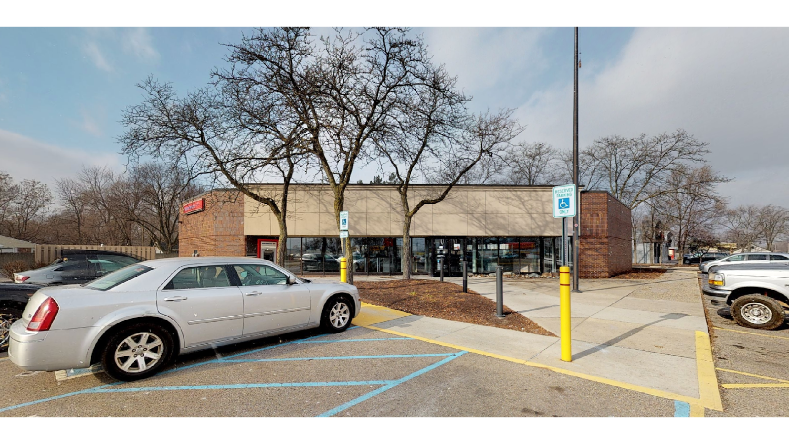 Bank of America (with Drive-thru ATM) — photo
