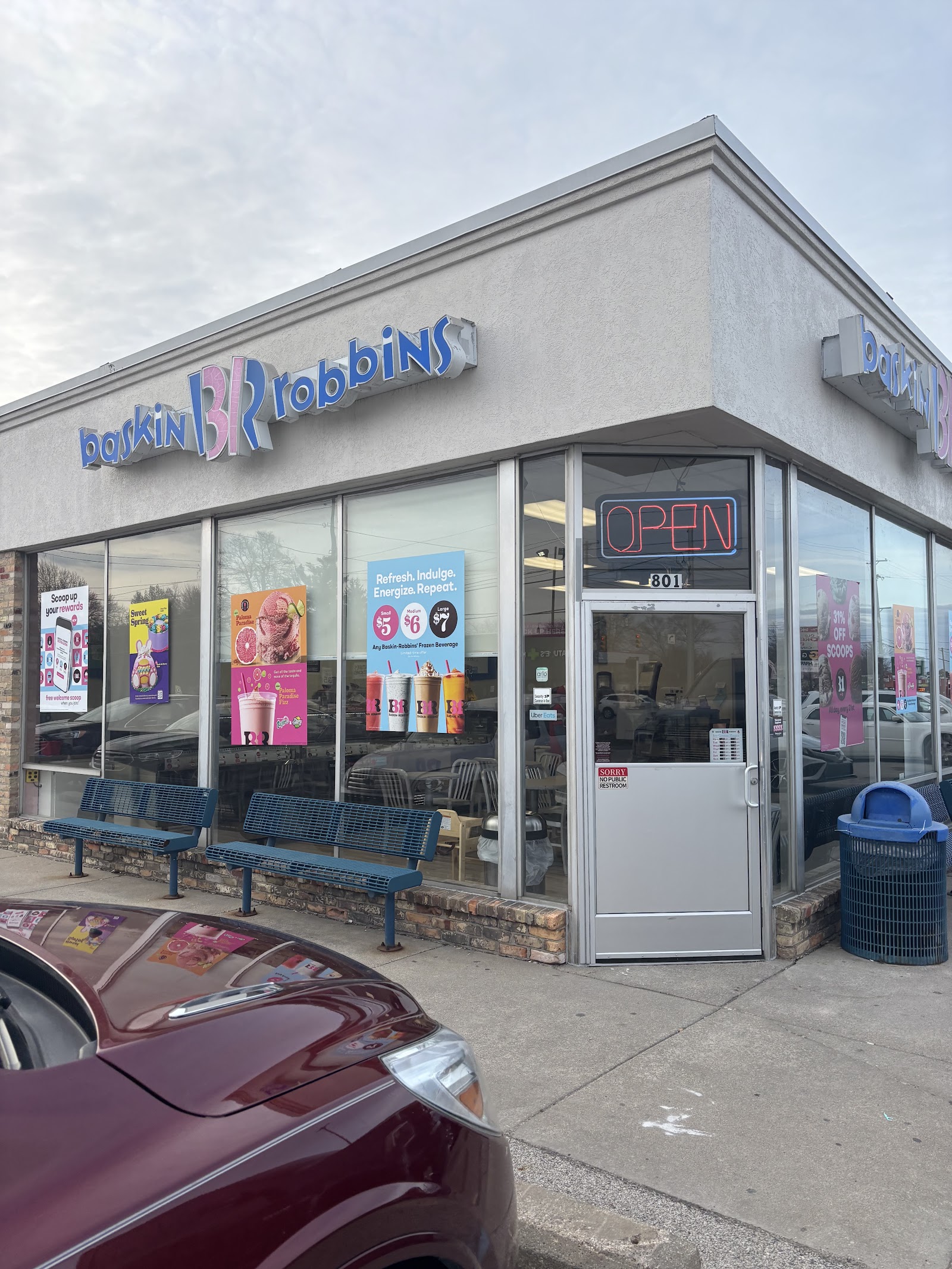 Baskin-Robbins — photo