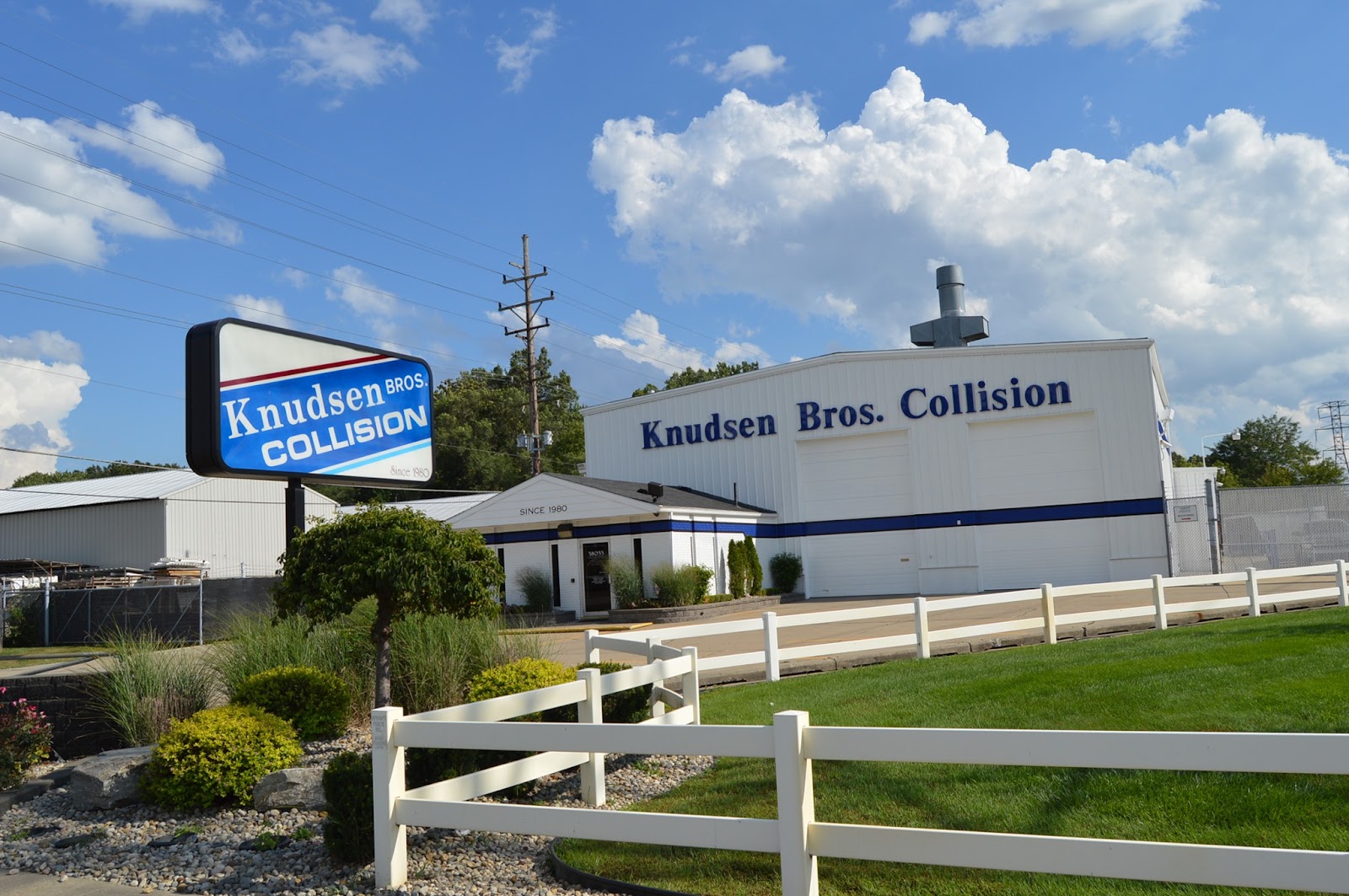 Knudsen Brothers Collision — photo