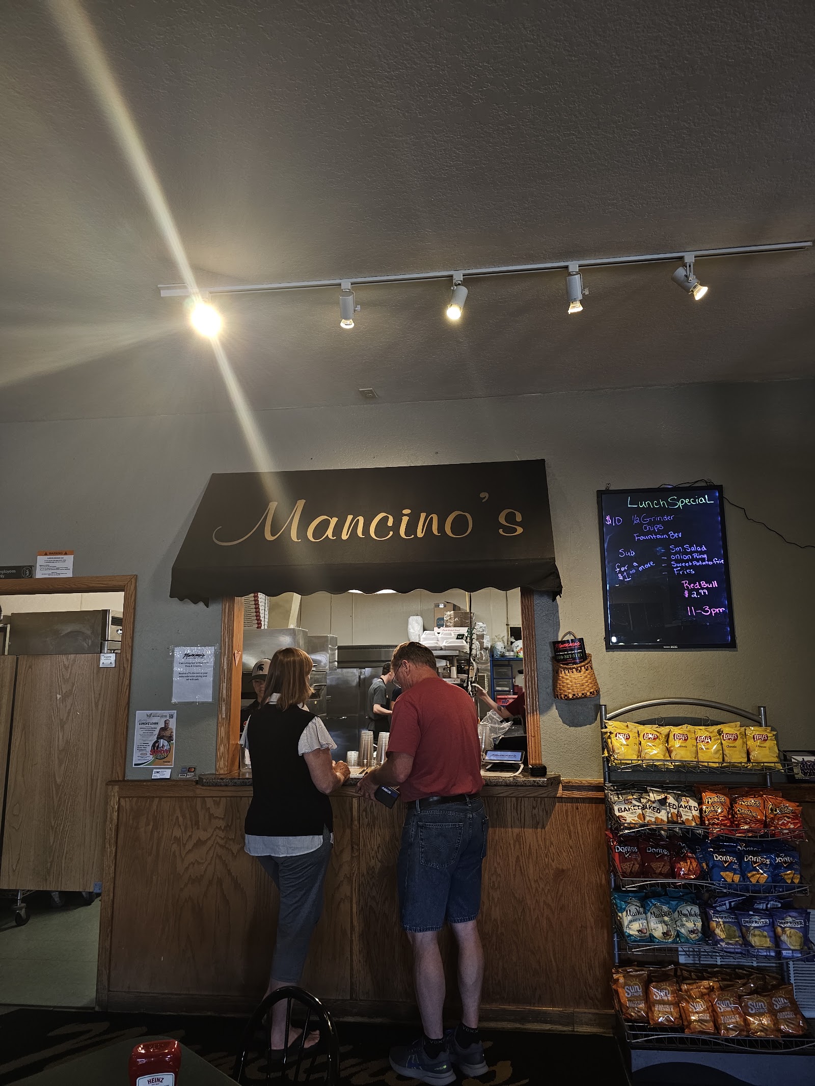 Mancino's Pizza & Grinders in Westland
