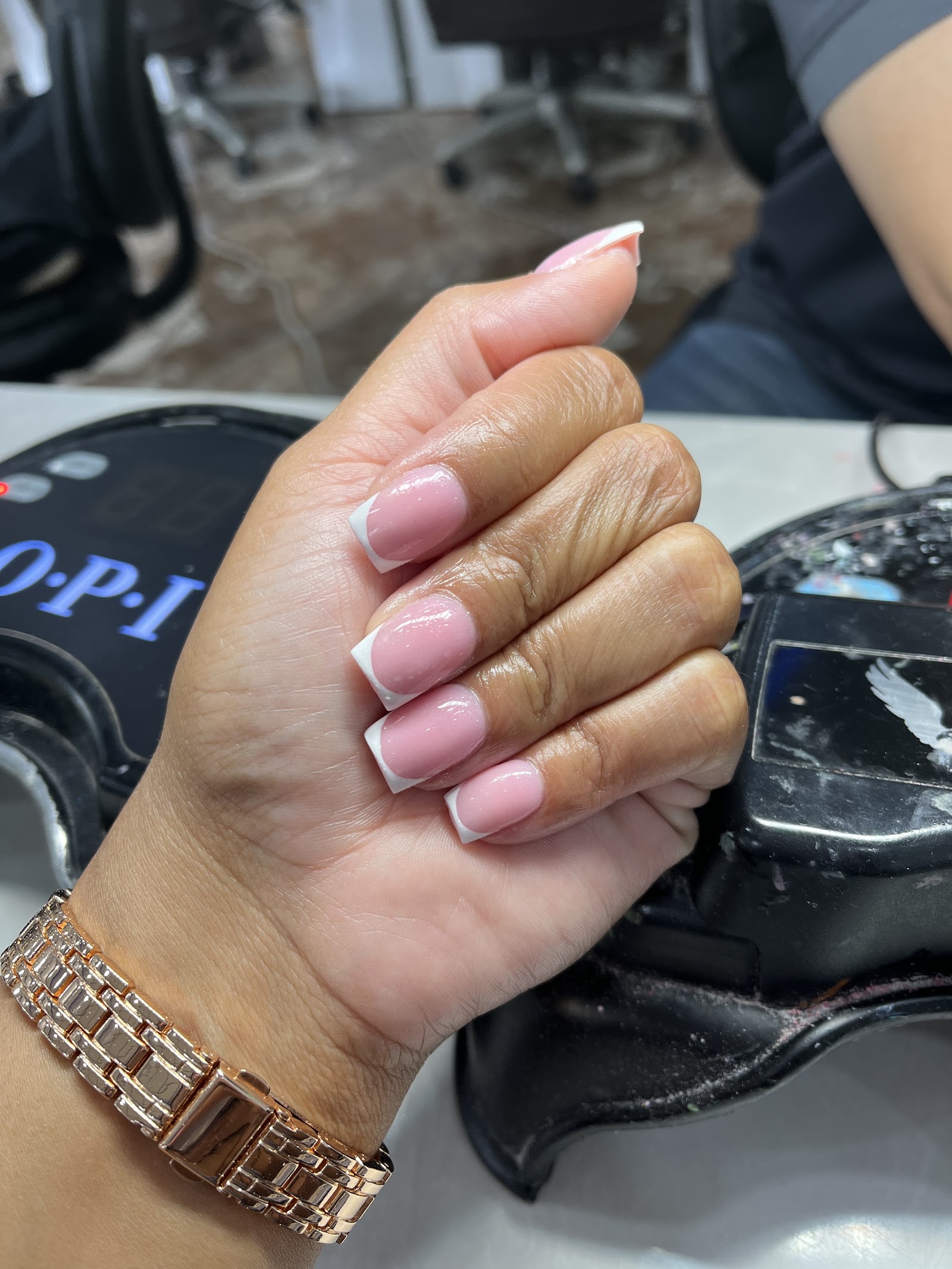 Q2 Nails in Westland