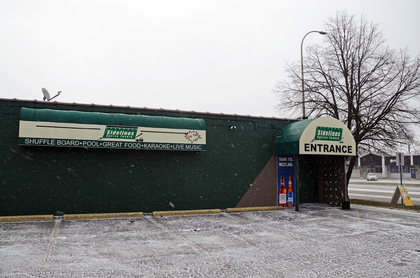 Sidelines Sports Tavern — photo