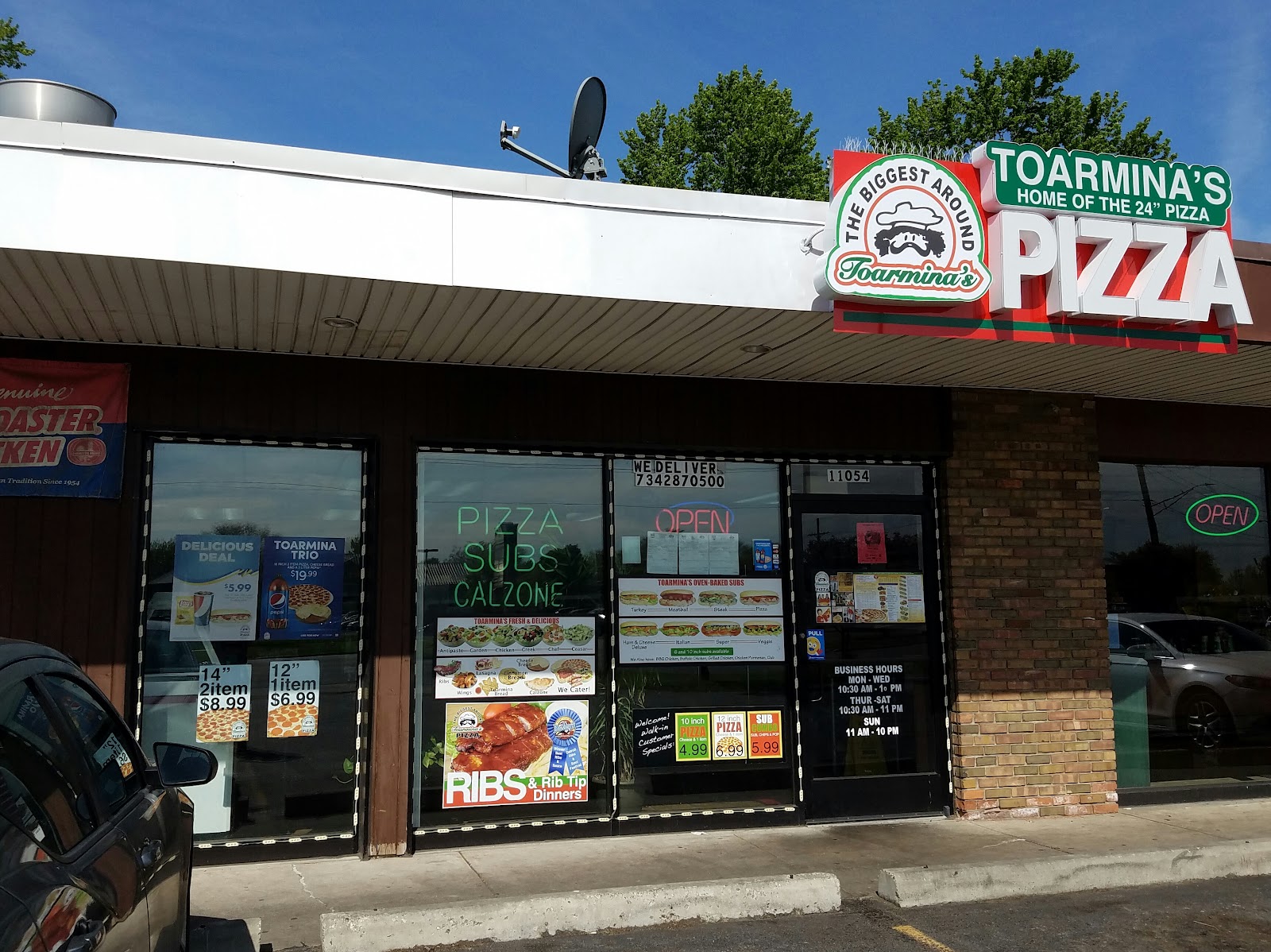 Toarmina's Pizza — photo
