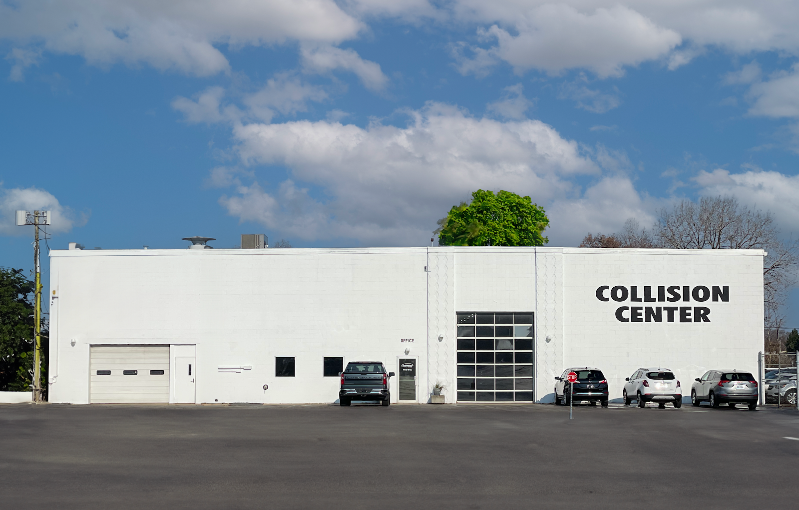 Todd Wenzel Buick GMC of Westland Collision Center — photo
