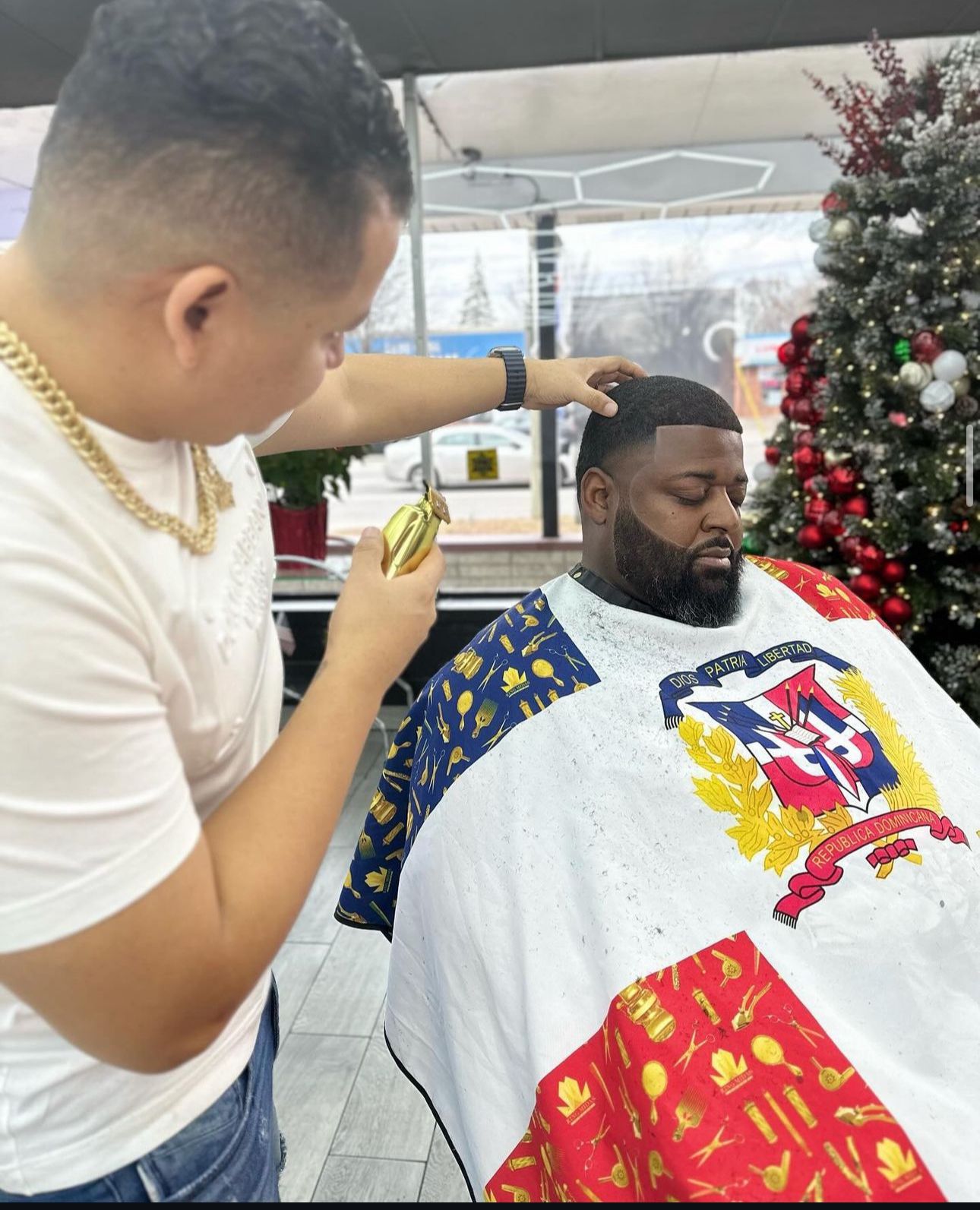 Wayne Cutz Barber Shop in Westland