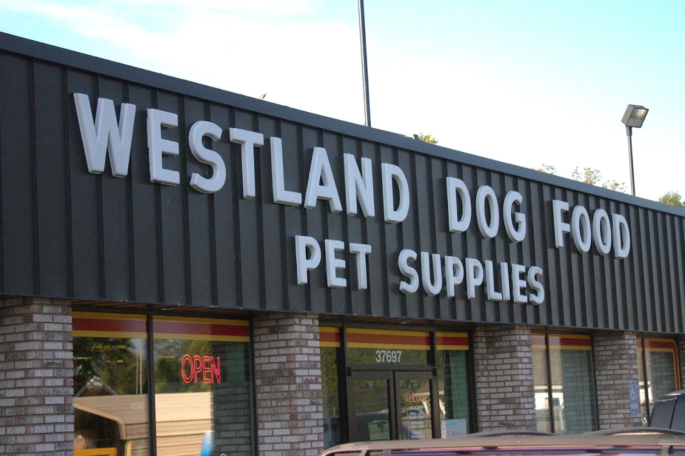 Westland Dog Food Co Inc in Westland